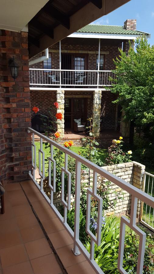 Clarens Cottages Exterior photo