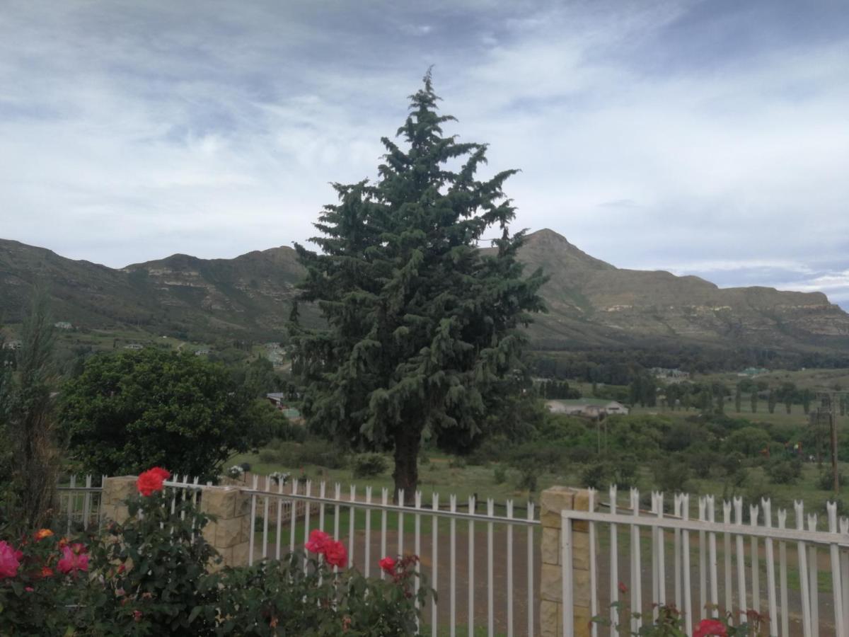 Clarens Cottages Exterior photo