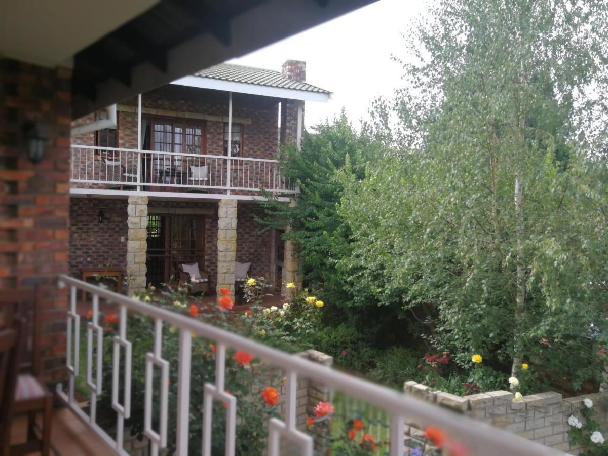 Clarens Cottages Exterior photo